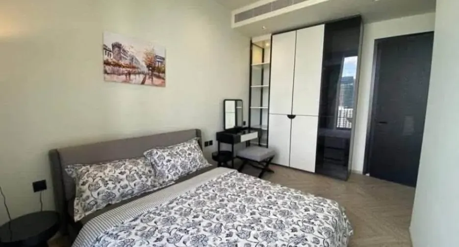 For rent 2 bedrooms condo in Khlong San, Bangkok