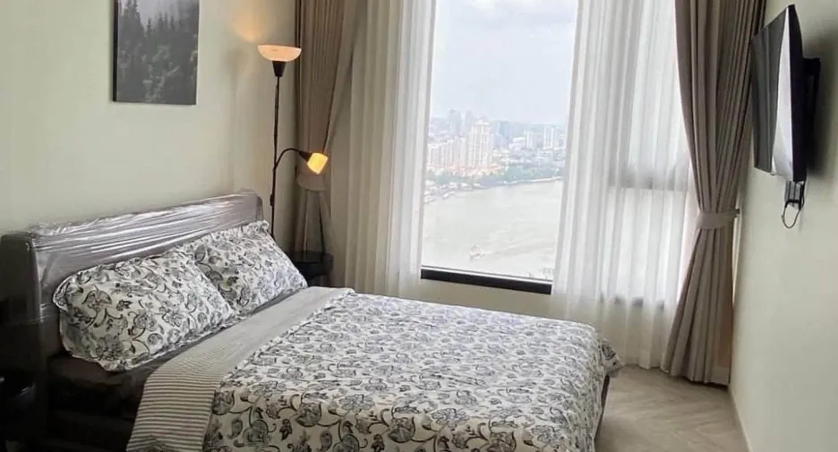 For rent 2 bedrooms condo in Khlong San, Bangkok
