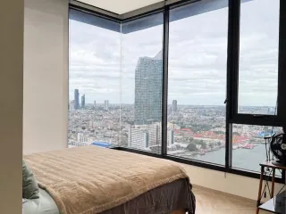 For sale 4 ベッドルーム condo in Khlong San, Bangkok