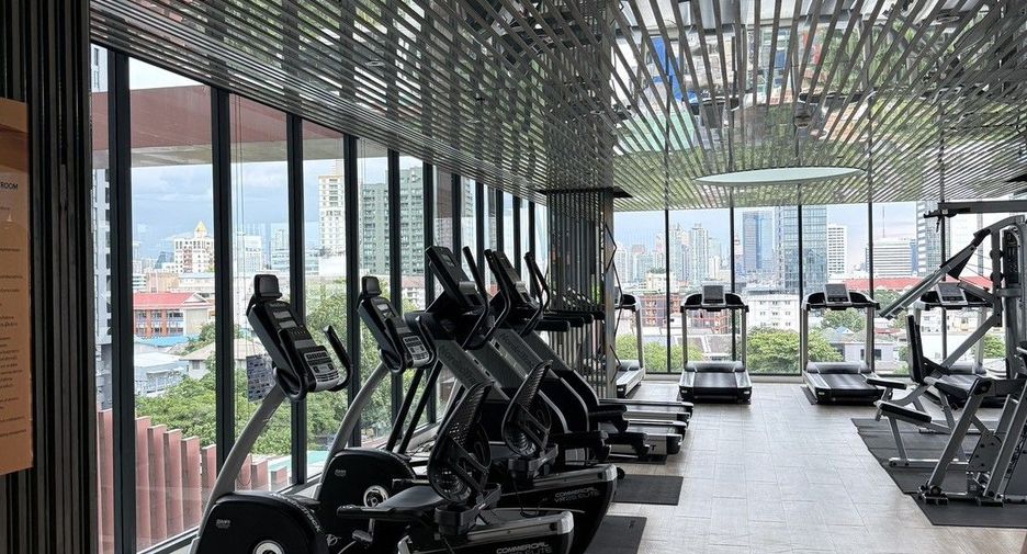 For rent 2 ベッドルーム condo in Watthana, Bangkok