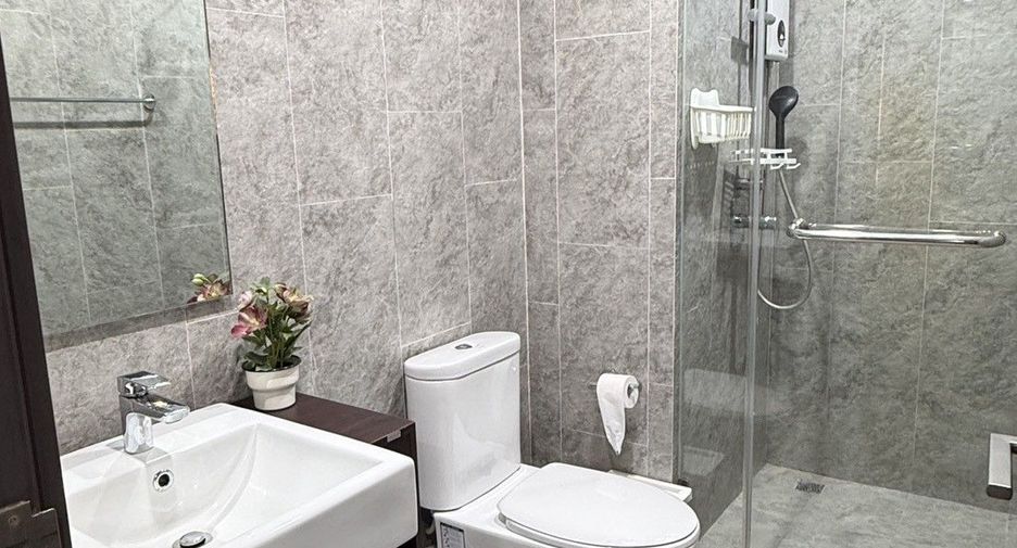 For rent 2 ベッドルーム condo in Watthana, Bangkok