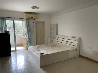 Wohnung zum Kauf mit 1 Zimmer in Bang Phlat, Bangkok