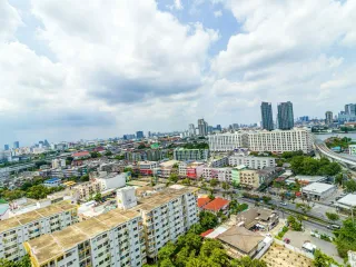 Wohnung zum Kauf mit 1 Zimmer in Bang Phlat, Bangkok
