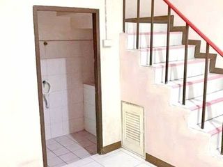 Gewerbefläche zur Miete mit 6 Zimmer in Phra Khanong, Bangkok