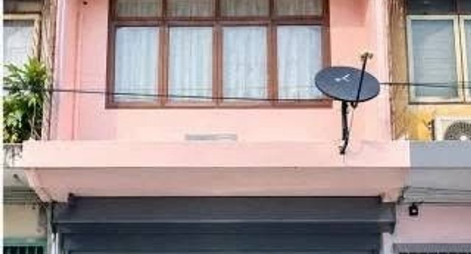 Gewerbefläche zur Miete mit 6 Zimmer in Phra Khanong, Bangkok