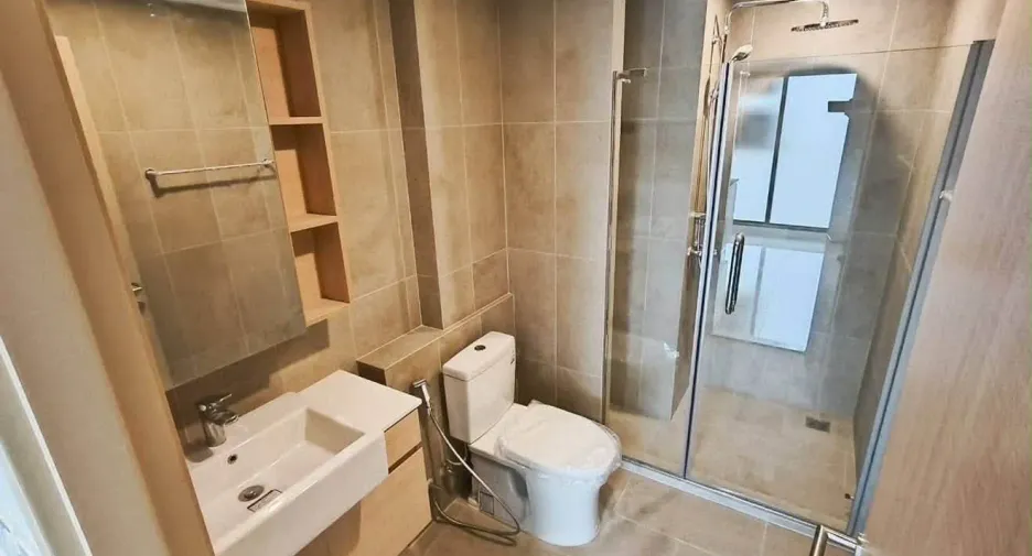 À louer 1 chambre condo à Yan Nawa, Bangkok