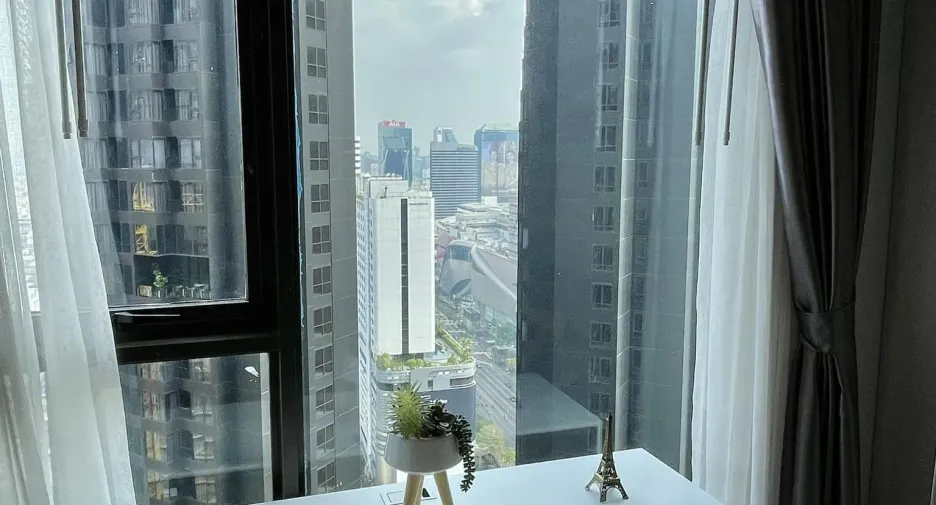 Wohnung zur Miete mit 1 Zimmer in Huai Khwang, Bangkok