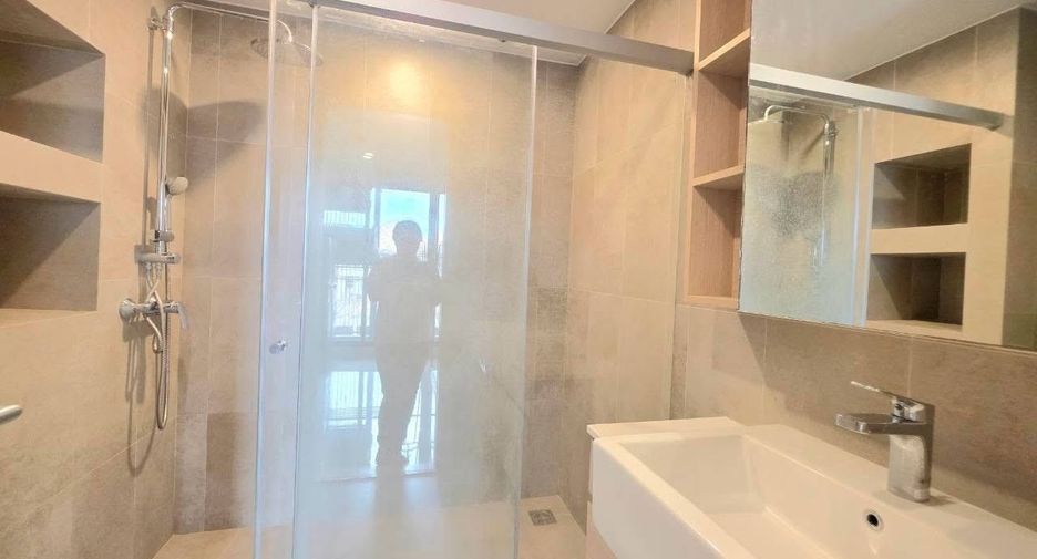 À louer 1 chambre condo à Yan Nawa, Bangkok