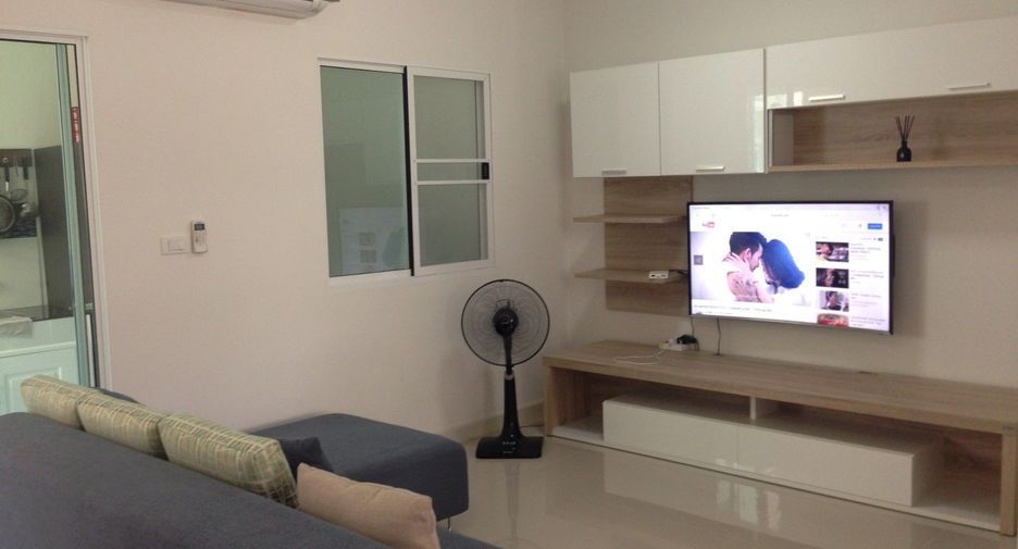For rent 3 bedrooms townhouse in Nong Khaem, Bangkok