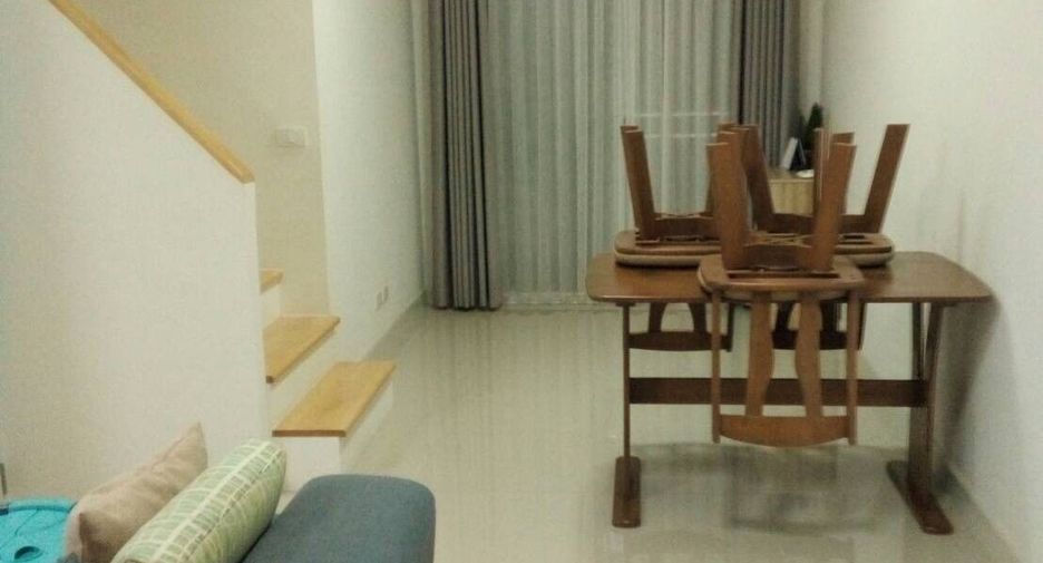 For rent 3 bedrooms townhouse in Nong Khaem, Bangkok
