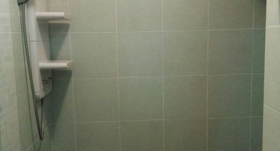 For rent 3 bedrooms townhouse in Nong Khaem, Bangkok