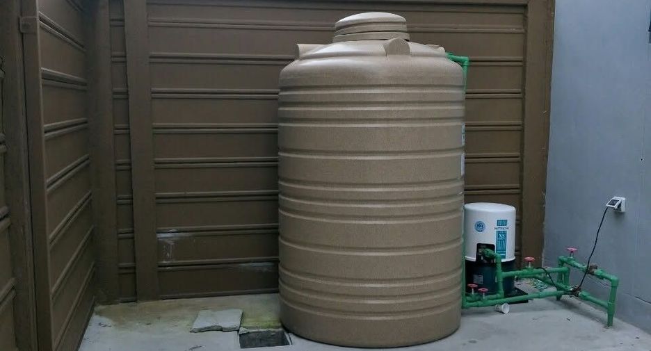 出售 和 出租 5 卧室 联排别墅 在 Phra Khanong, 曼谷