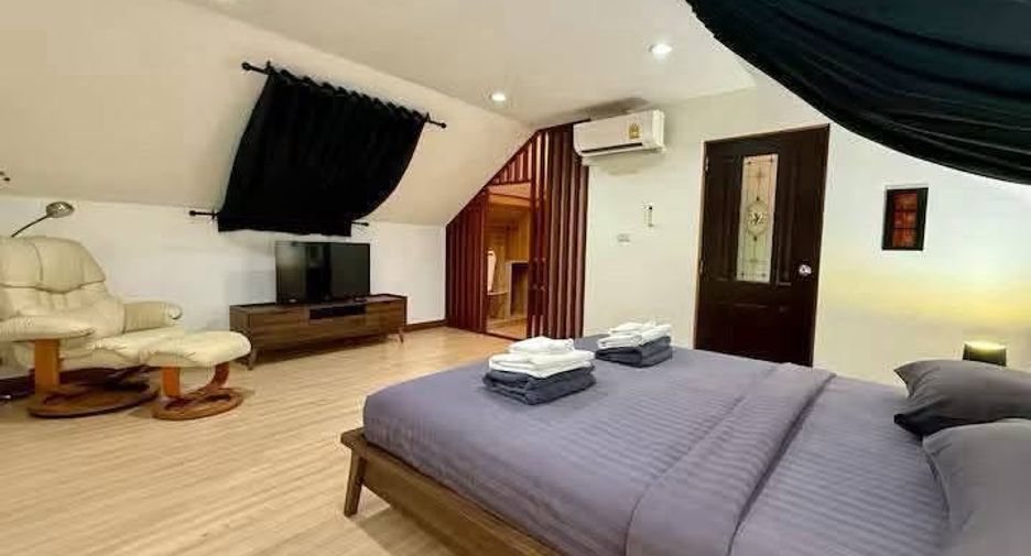 Haus zur Miete mit 4 Zimmer in Bang Lamung, Chonburi