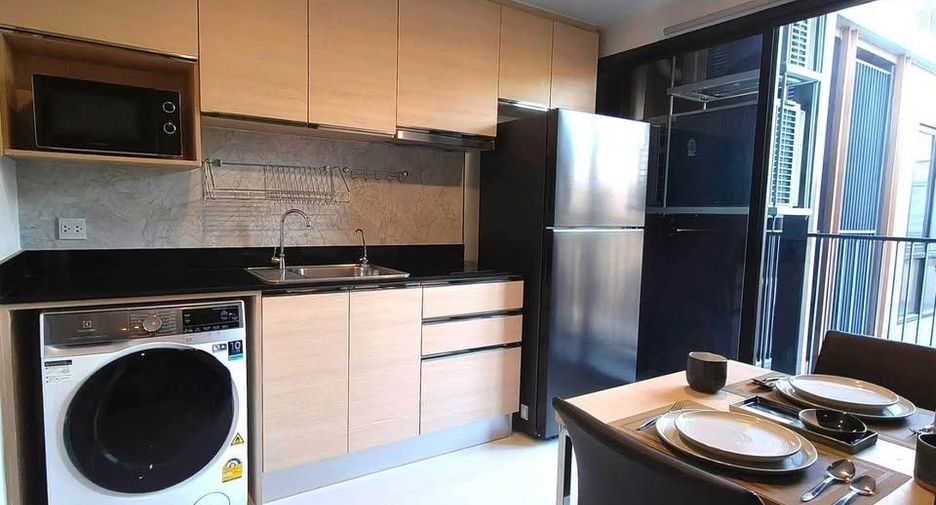 À louer 1 chambre condo à Yan Nawa, Bangkok