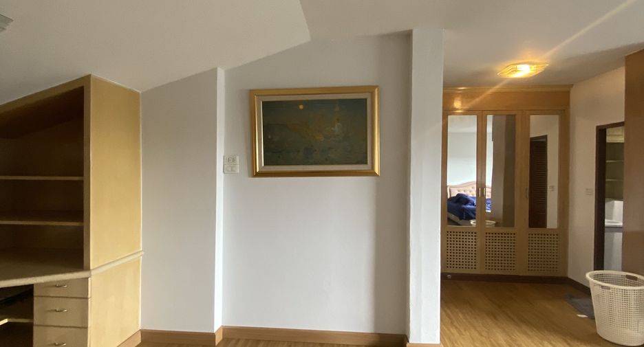 Reihenhaus zur Miete mit 4 Zimmer in Bang Khen, Bangkok