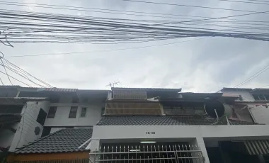 Reihenhaus zur Miete mit 4 Zimmer in Bang Khen, Bangkok