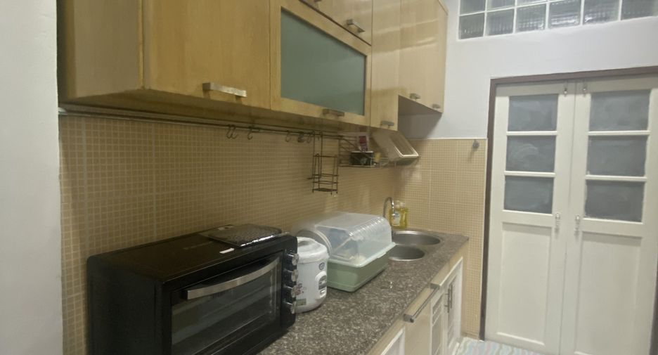 Reihenhaus zur Miete mit 4 Zimmer in Bang Khen, Bangkok