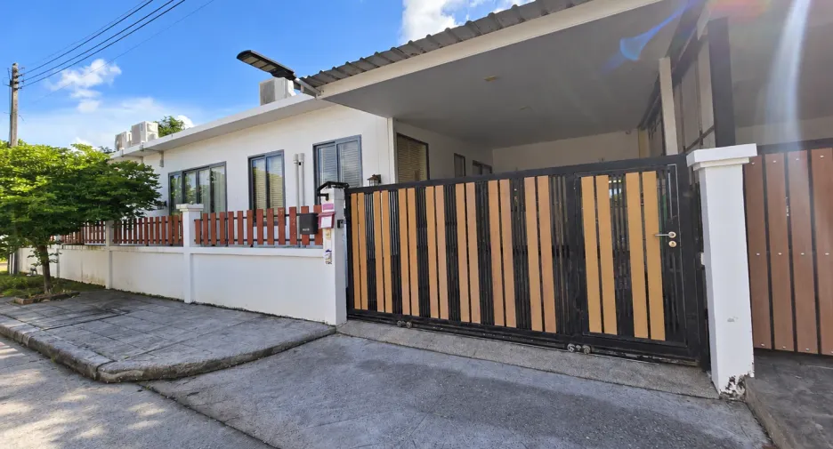 For sale 3 bedrooms house in Mueang Phuket, Phuket