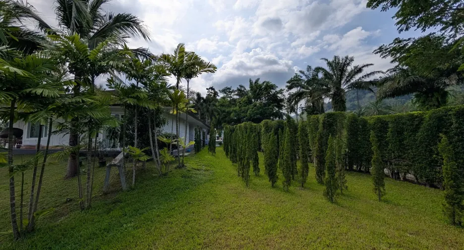 À vendre et à louer 4 chambres villa à Kathu, Phuket