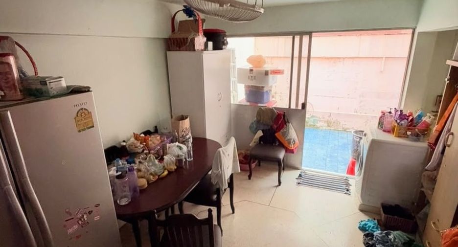 For sale 5 bedrooms villa in Sathon, Bangkok