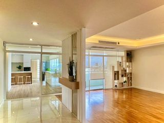 Condo en venta de 4 habitaciones en Watthana, Bangkok