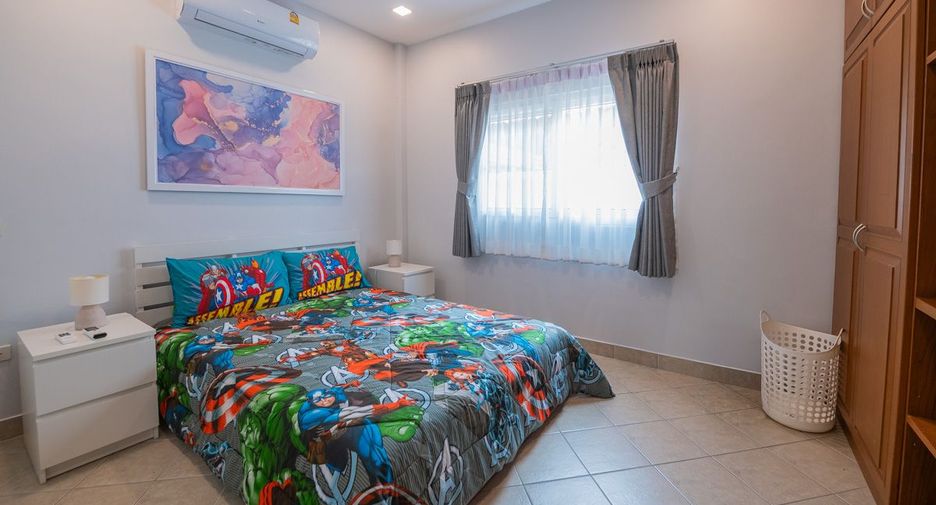 Casa en alquiler de 4 habitaciones en Bang Lamung, Chonburi