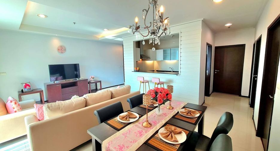 For rent 2 bedrooms apartment in Watthana, Bangkok