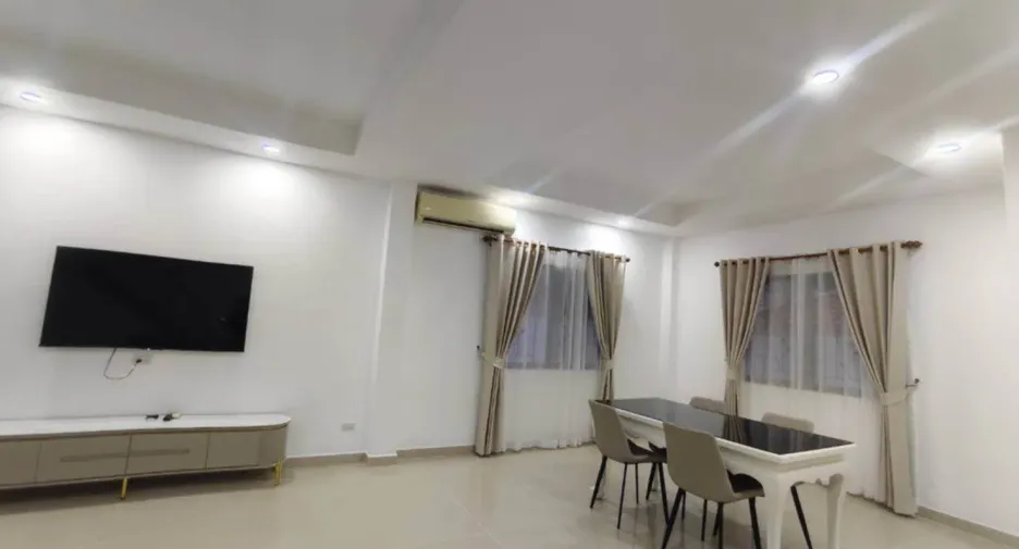 À louer 4 chambres maison à Bang Lamung, Chonburi