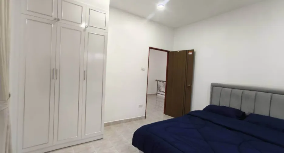 À louer 4 chambres maison à Bang Lamung, Chonburi