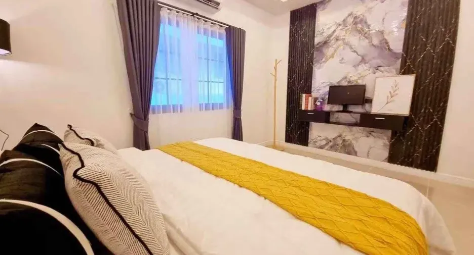 For sale 3 bedrooms townhouse in Bang Lamung, Chonburi