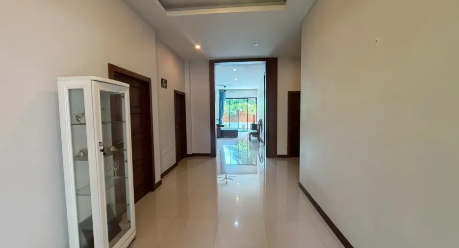 出租 3 卧室 独立屋 在 Huai Yai, 芭提雅