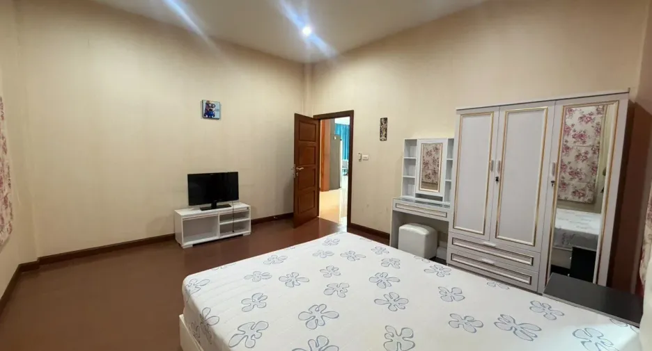 出租 3 卧室 独立屋 在 Huai Yai, 芭提雅