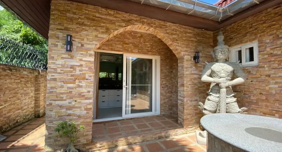 Casa en venta de 4 habitaciones en Bang Lamung, Chonburi