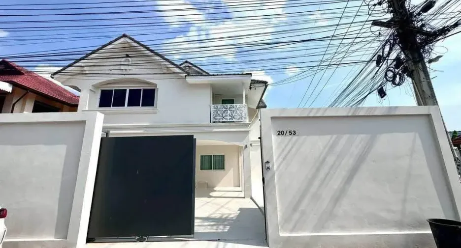 For rent 4 bedrooms house in Bang Lamung, Chonburi
