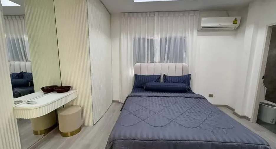 For rent 4 bedrooms house in Bang Lamung, Chonburi