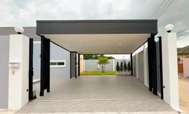 Haus zum Kauf mit 4 Zimmer in Bang Lamung, Chonburi