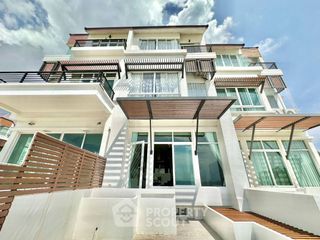 For sale 3 bedrooms house in Mueang Chon Buri, Chonburi