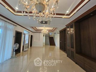 For sale 5 bedrooms house in Si Racha, Chonburi
