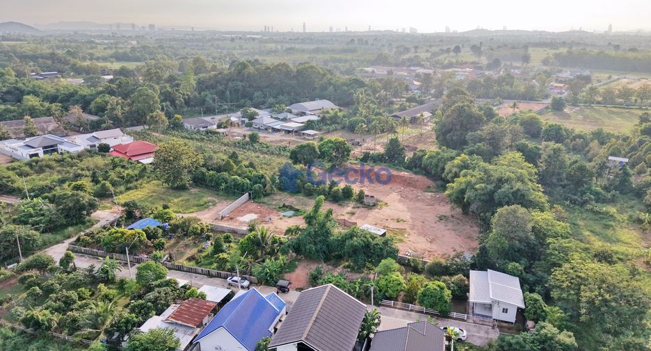 For sale 4 bedrooms house in Bang Lamung, Chonburi