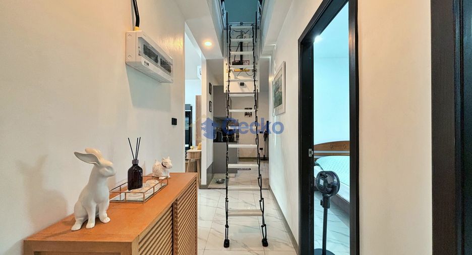 For sale 4 bedrooms house in Bang Lamung, Chonburi