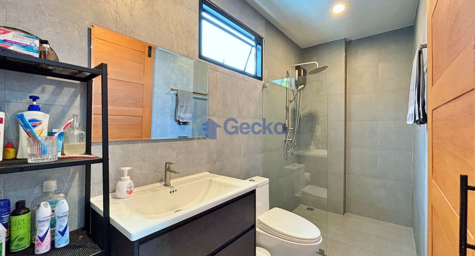 For sale 4 bedrooms house in Bang Lamung, Chonburi