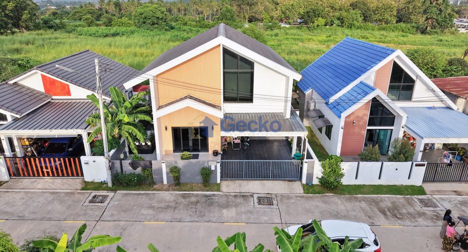 For sale 4 bedrooms house in Bang Lamung, Chonburi
