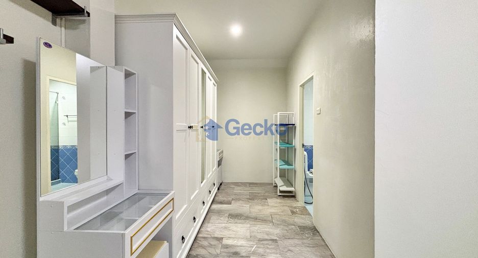 Casa en alquiler de 3 habitaciones en Bang Lamung, Chonburi