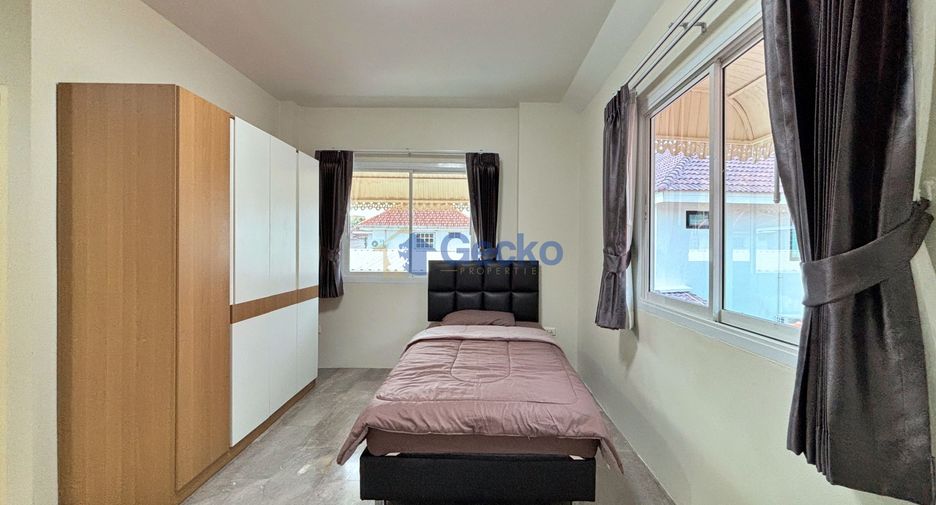 Casa en alquiler de 3 habitaciones en Bang Lamung, Chonburi