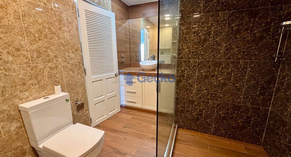 For sale 2 bedrooms condo in Jomtien, Pattaya
