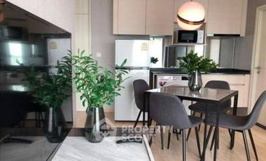 For rent 2 bedrooms condo in Huai Khwang, Bangkok