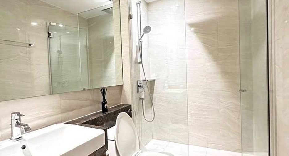 Condo en alquiler de 2 habitaciones en Bang Rak, Bangkok