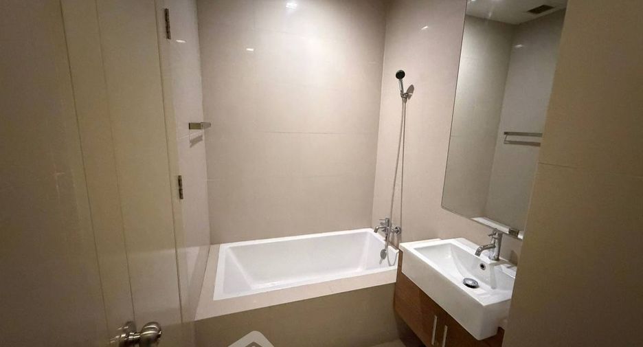 Condo en alquiler de 2 habitaciones en Khlong Toei, Bangkok