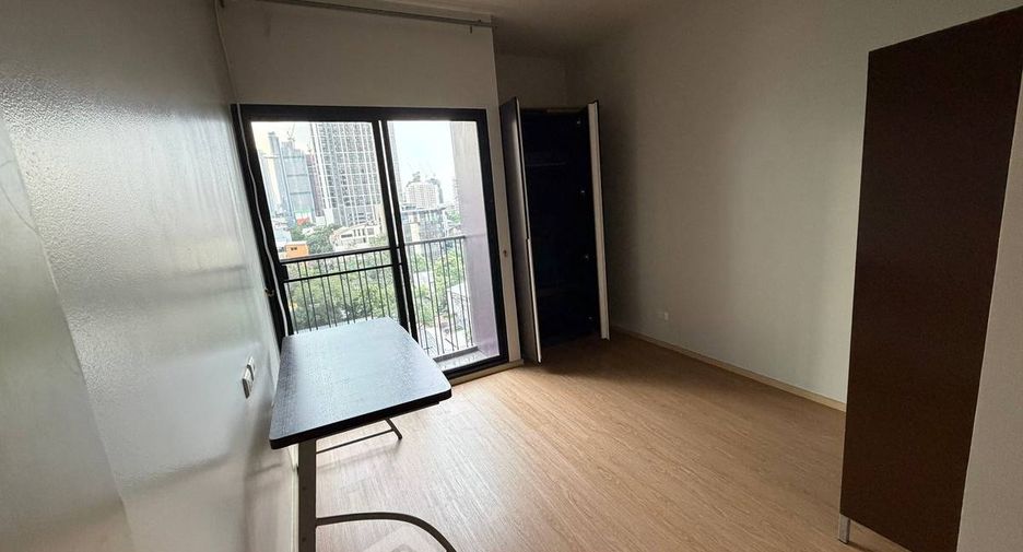 Condo en alquiler de 2 habitaciones en Khlong Toei, Bangkok