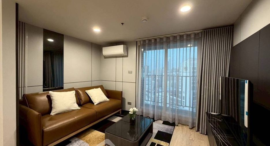 For rent 2 bedrooms condo in Bang Rak, Bangkok